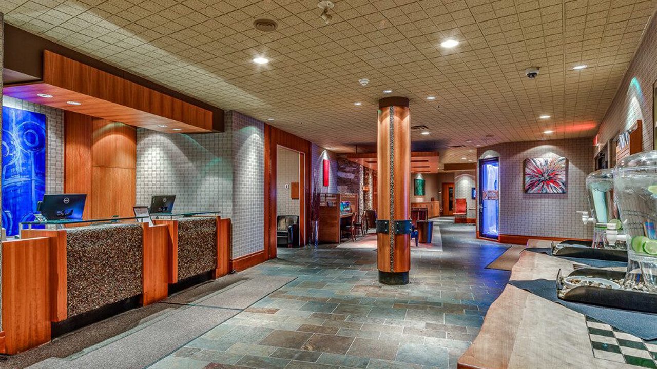 The Listel Whistler Hotel Lounge 02 (1)