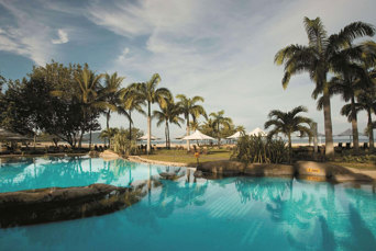 ...i det smukke resort Shangri La Rasa Ria...