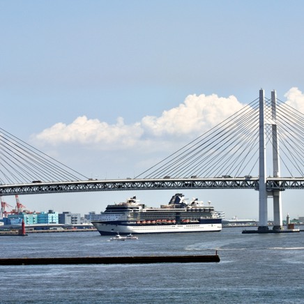 I Tokyo tjekker vi også ind på det skønne skib Celebrity Millennium.