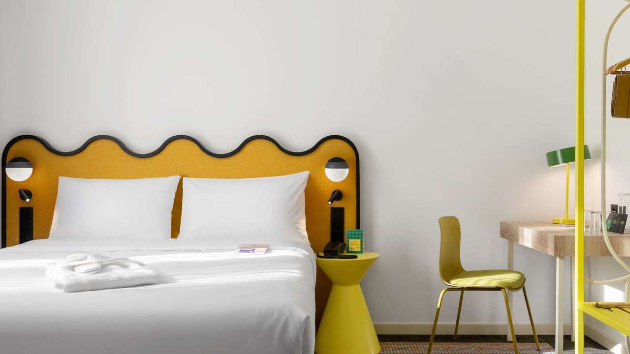 B9k7 Ho 02 P 2048X1536