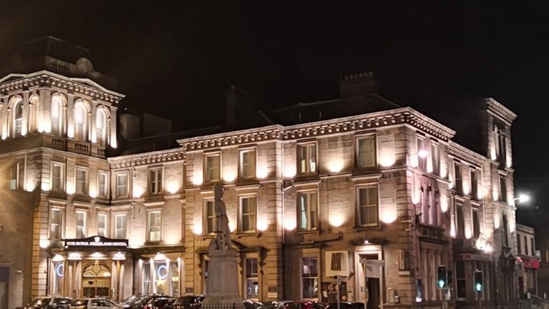 the royal highland hotel_front hotel_01