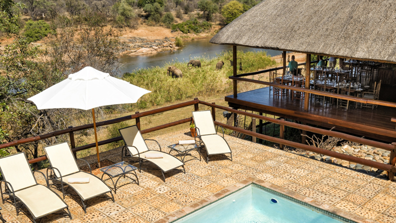 Nyati Safari Lodge 15
