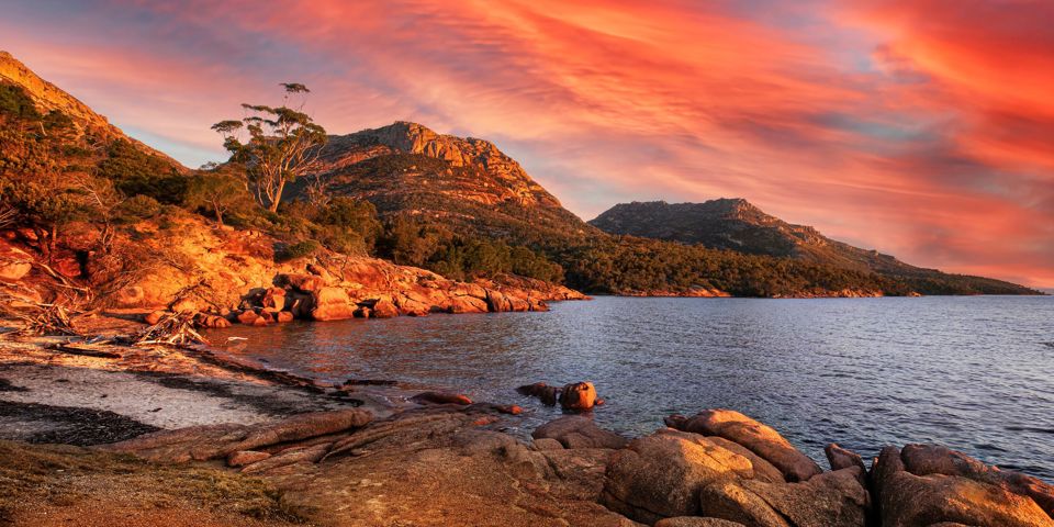 Australien Tasmanien Freycinet Nationalpark The Hazards Bjerge Solnedgang