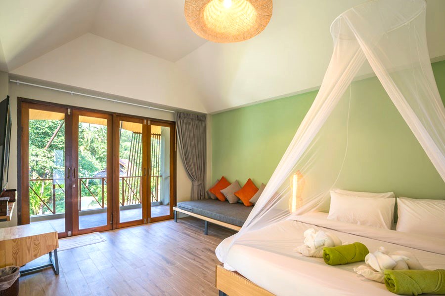 Peter Pan Resort Deluxe Room 01