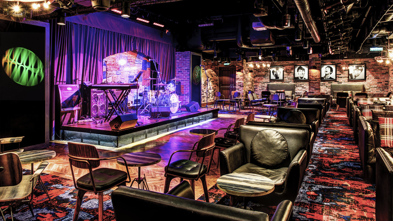 Ncl Epic Public Cavern Club2