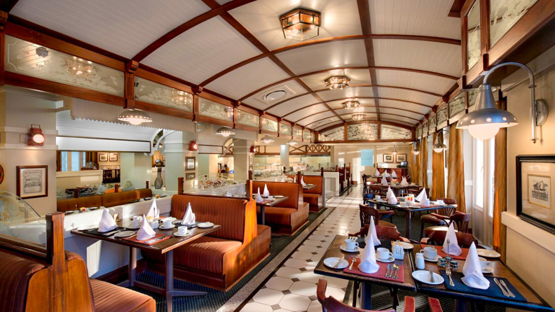 Inside Dining