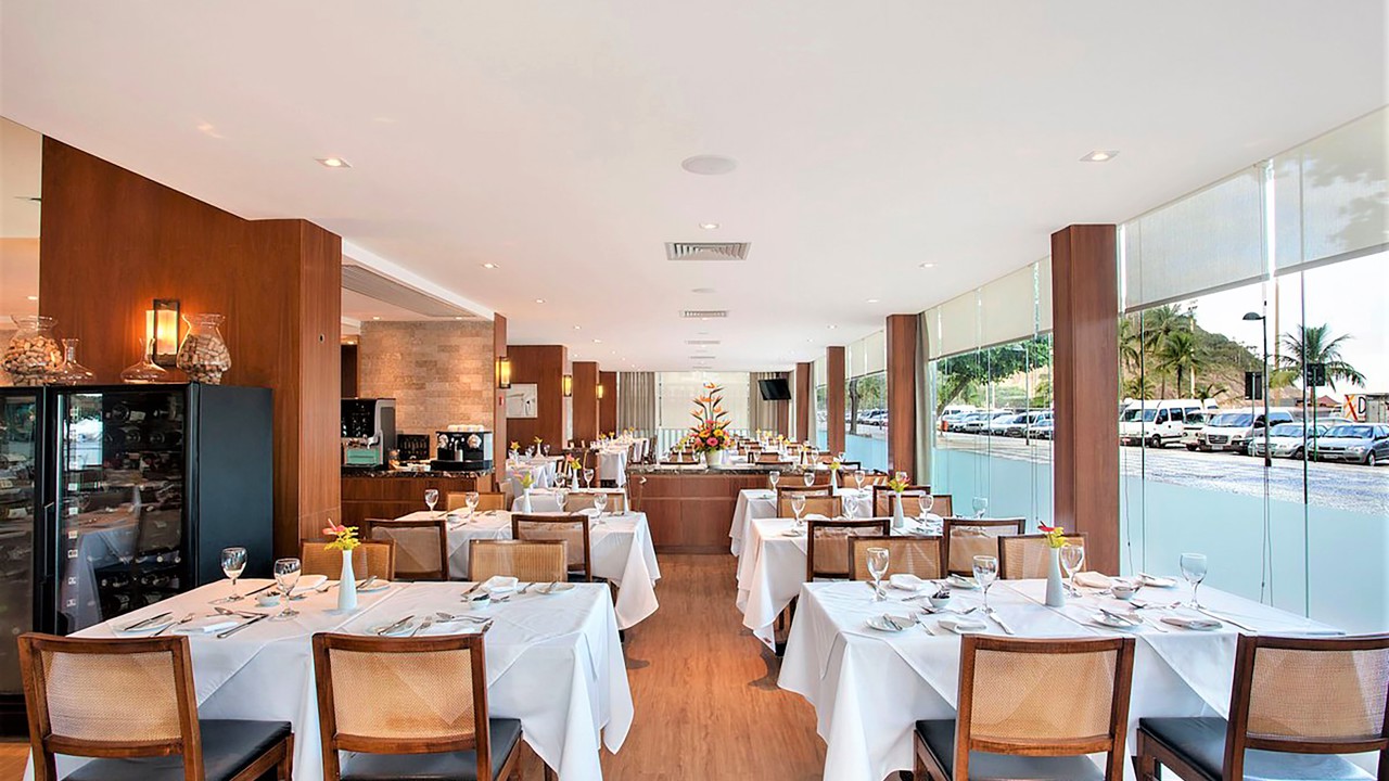 Windsor Leme Hotel Restaurant 01