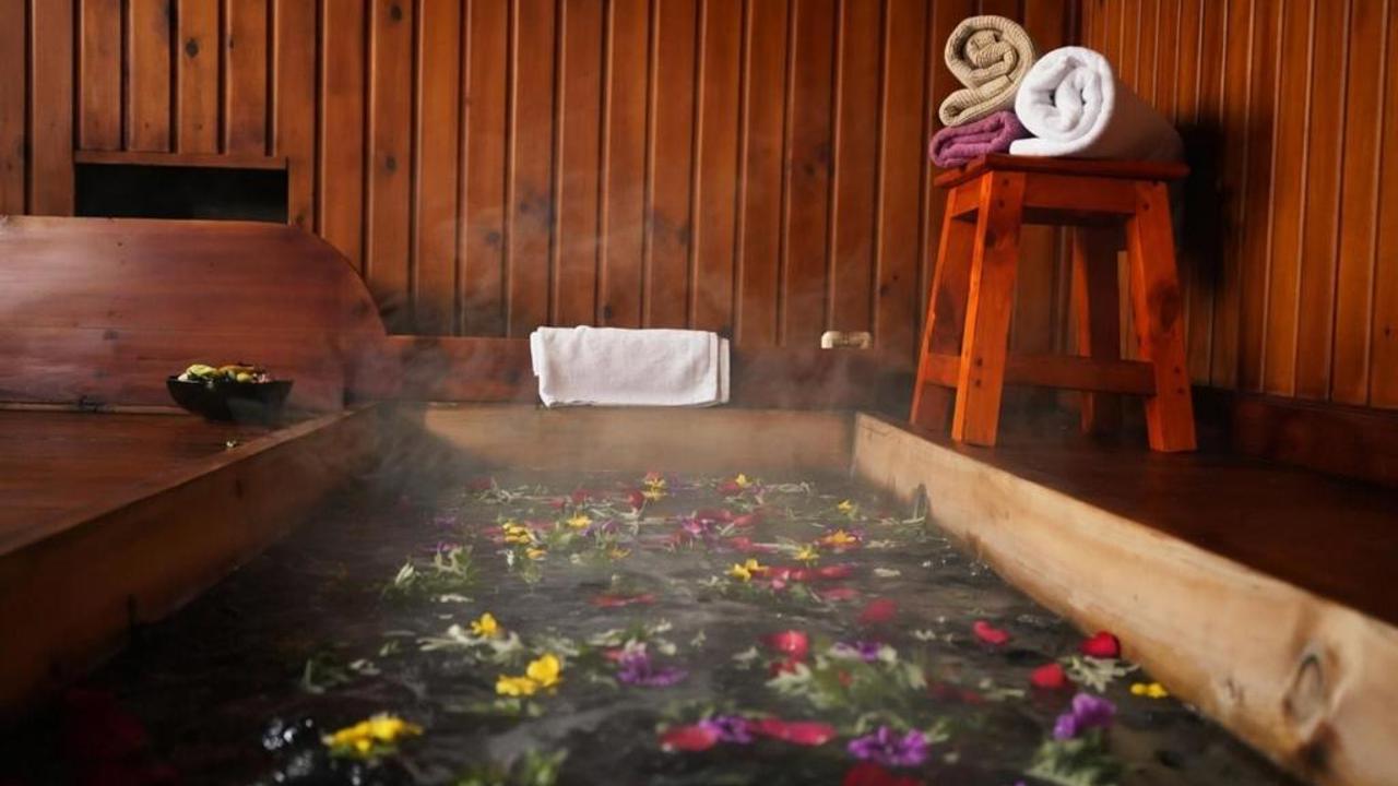 Yangkhil Resort Hot Stone Bad
