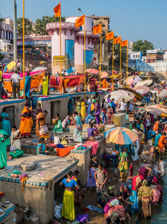 Varanesi Ganges River 496985292