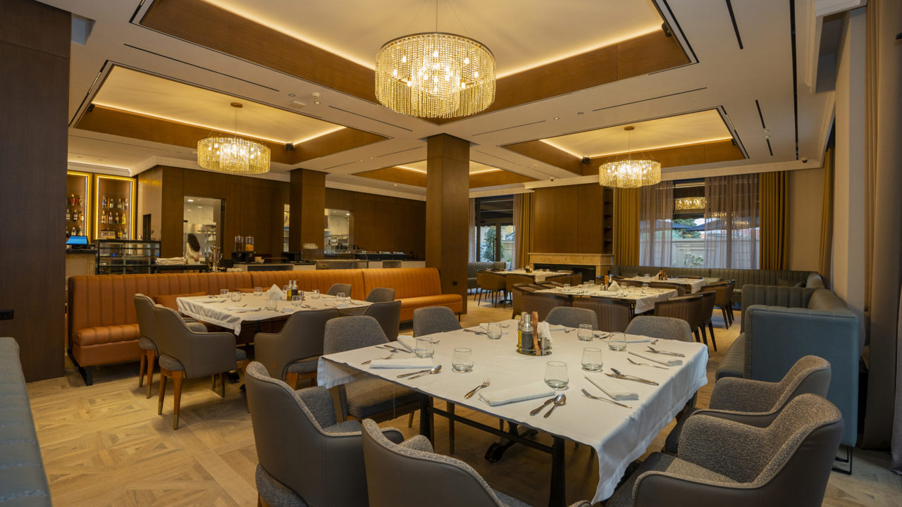 Bar Restaurant Hotel Mozart Shkoder 1 Scaled