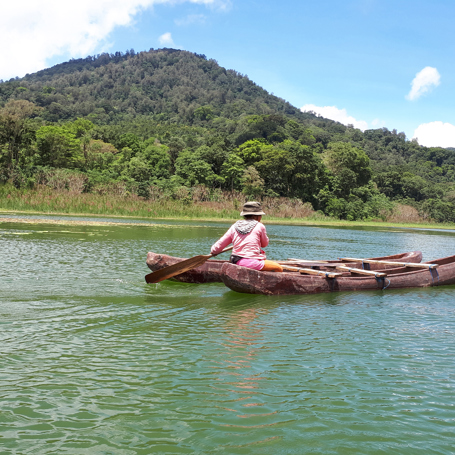 bali - Tamblingan_lake_01