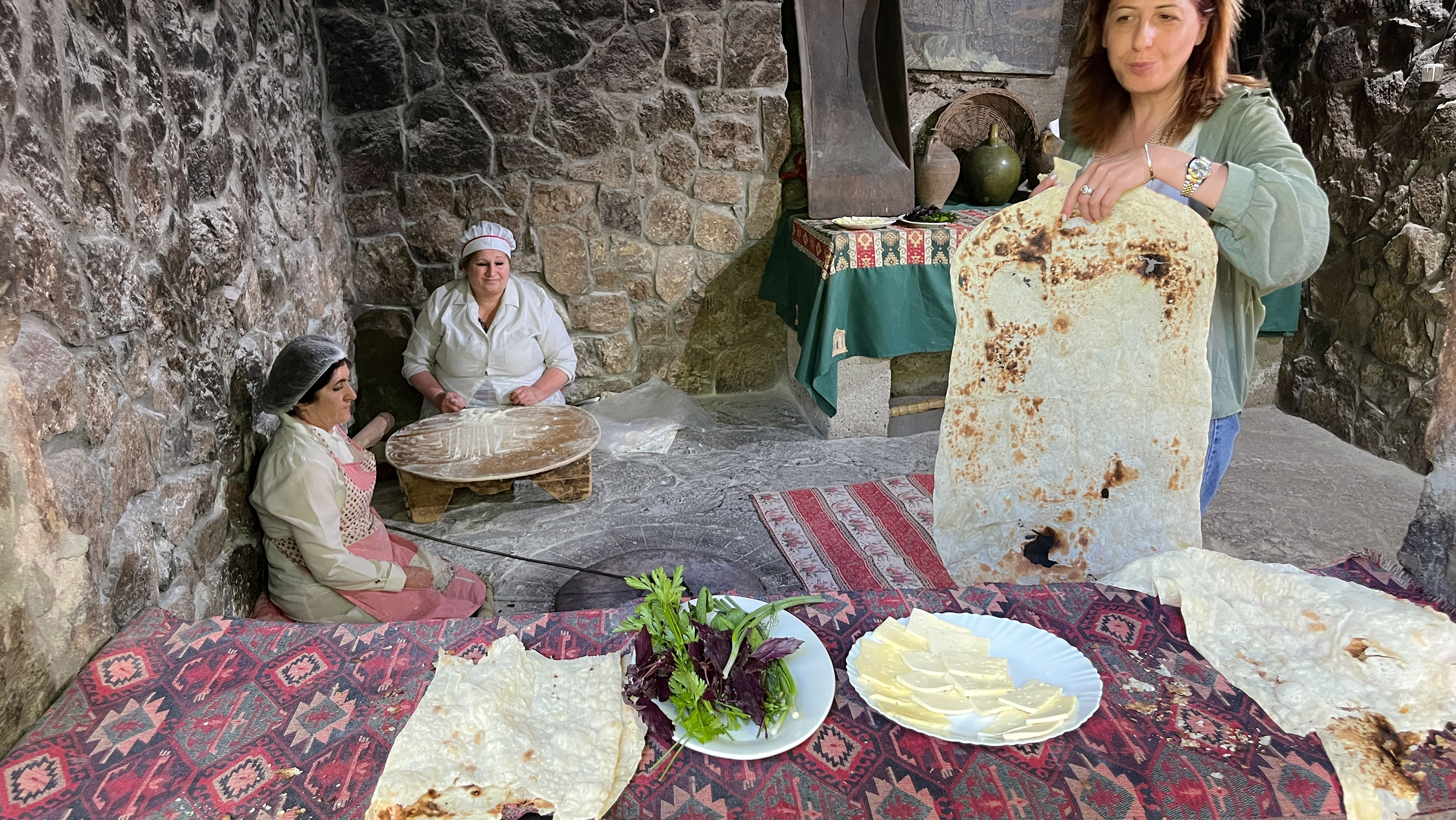 Armenien Garni Village Lavash Baking