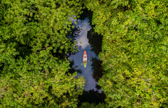 I kan også sejle i kajak inde i landet.
