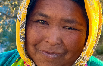 Vi besøger bl.a. det oprindelige folk rarámuri, hvoraf nogle bor i huler.