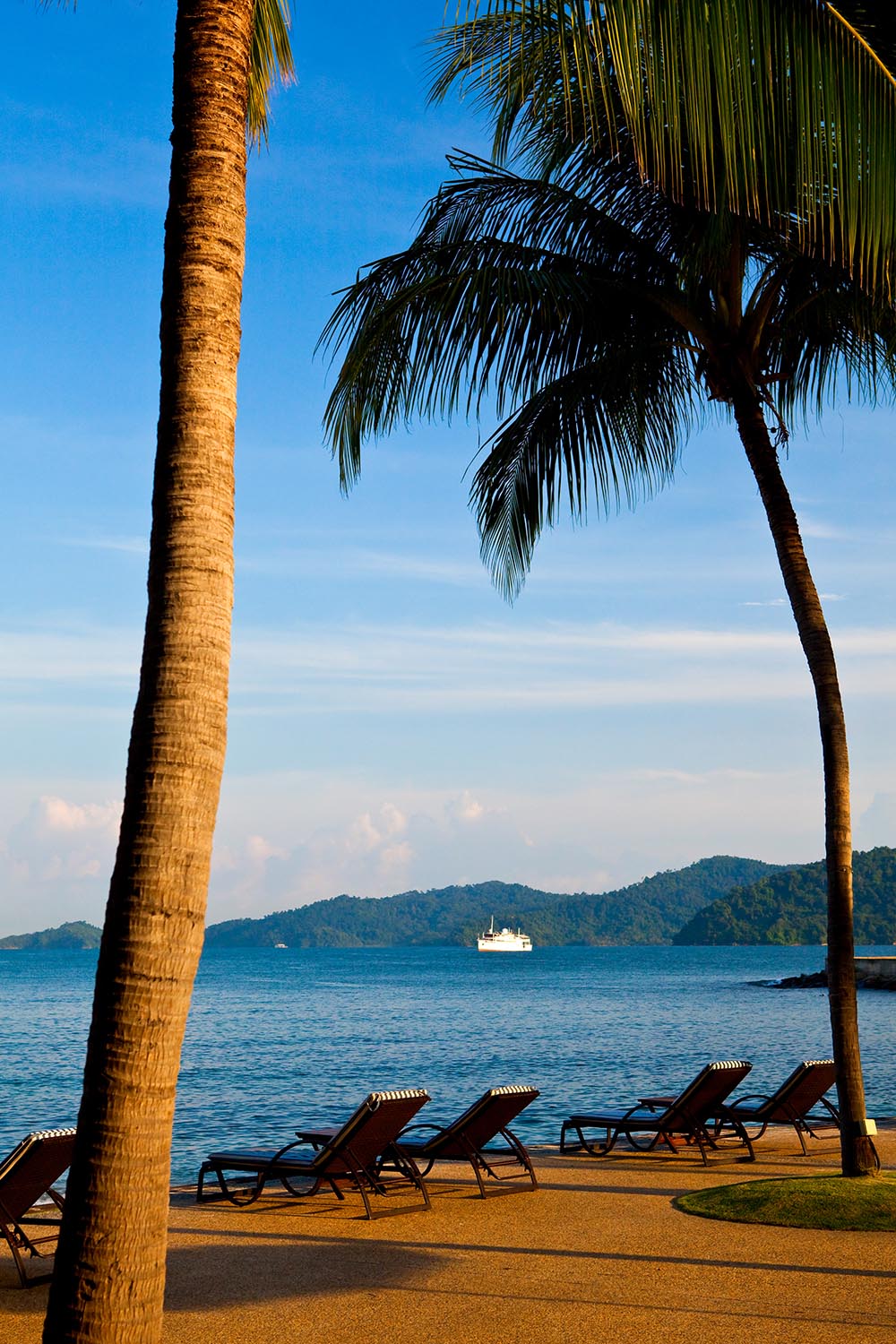 malaysia/borneo - borneo_kota kinabalu_strand_05_hf