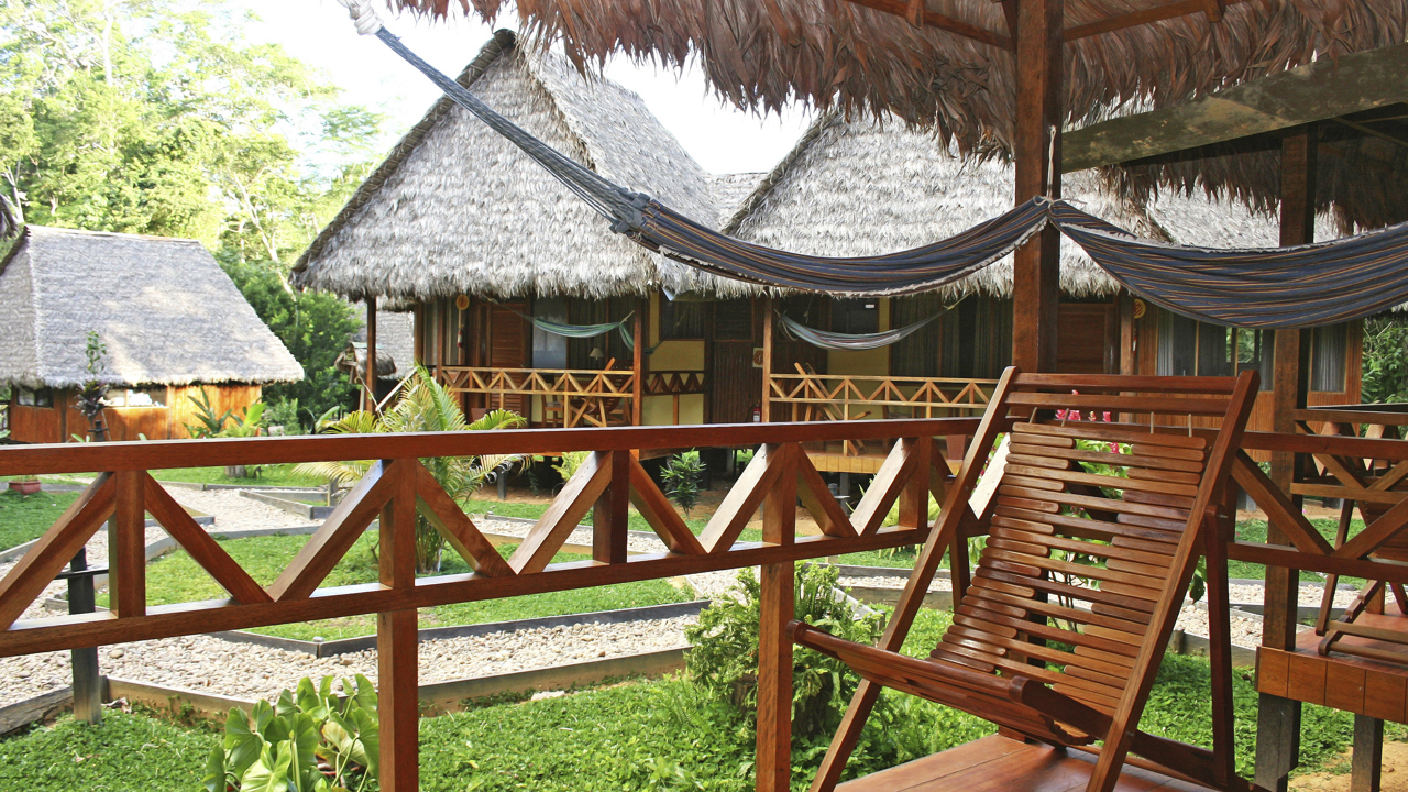 peru - amazonjunglen - tambopata eco lodge_hytte_terasse_01
