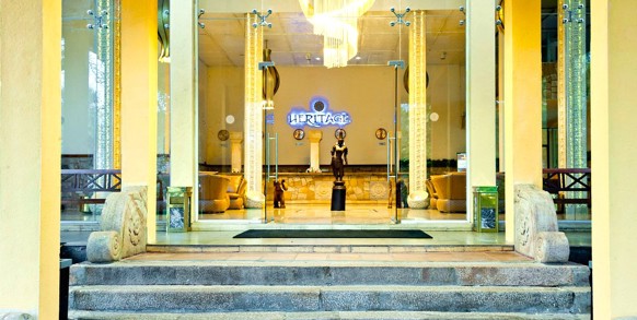 Heritage Hotel Reception 01
