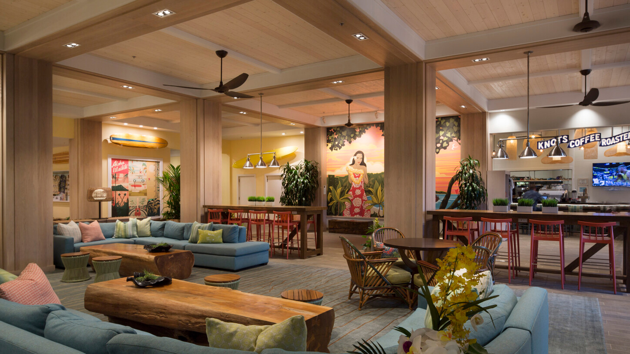 Queen Kapiolani Hotel Lobby 02