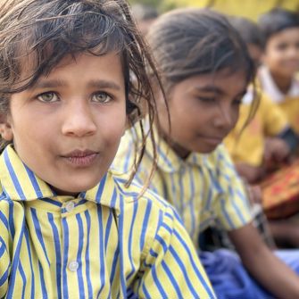 Skolebørn i Dhula Garh