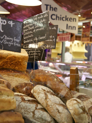 ... og smage på nogle af de lokale lækkerier.