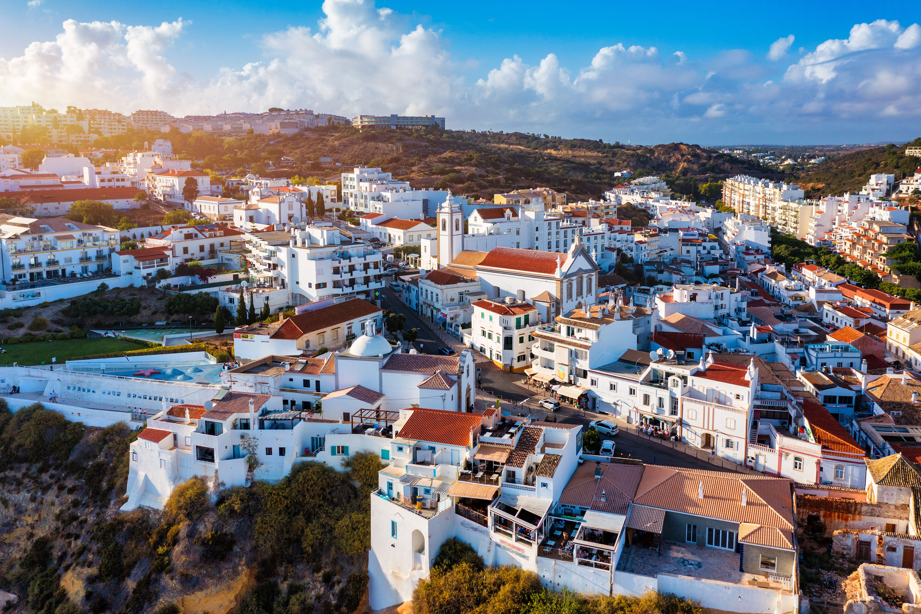 Algarve Albufeira 01 Shutterstock 2456674209