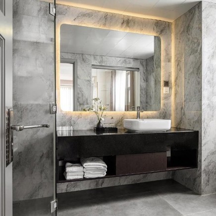 Acnos Hotel Bathroom 1