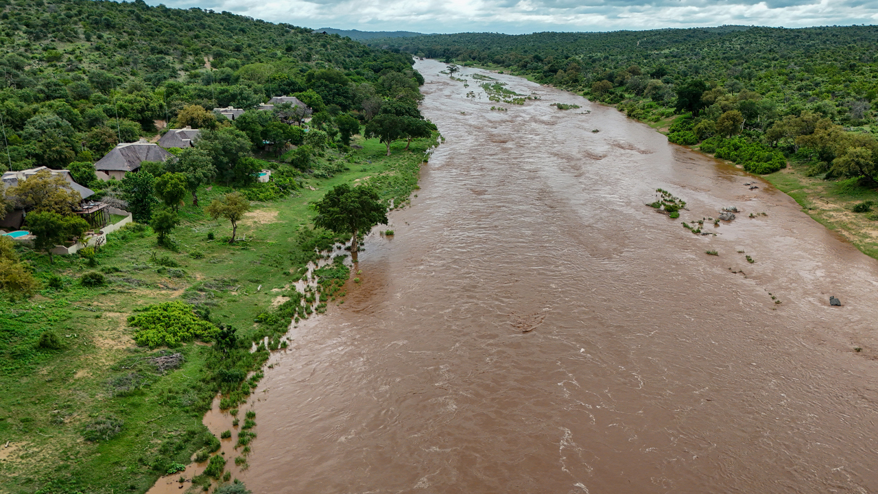 Nyati Safari Lodge 01