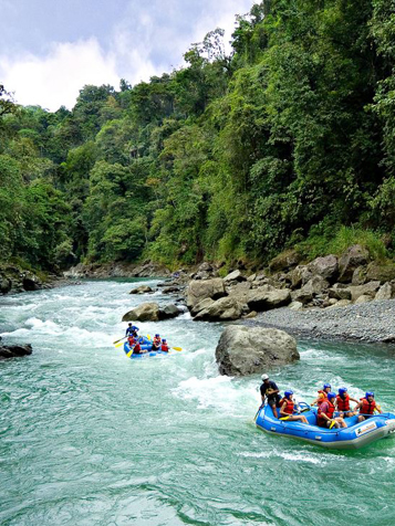 Prøv kræfter med river rafting