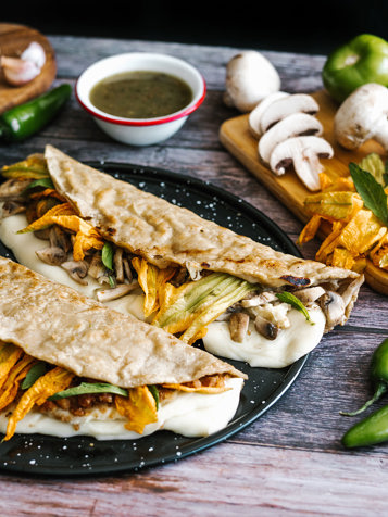 .Puebla er også kendt som ét af Mexicos kulinariske højsæder., og vi skal selvfølgelig smage på meget af det.