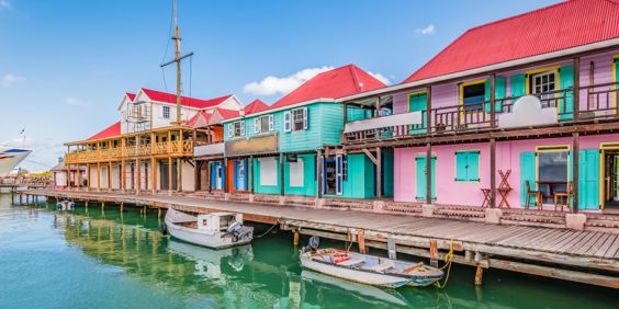 Caribien Antigua St John's Havn Farverige Bygninger