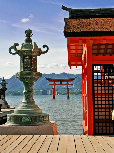japan - hiroshima_miyajima gate_02_hf