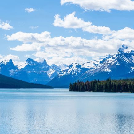 Vi kommer forbi flere krystalklare bjergsøer...