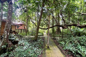 Earth Lodge Malaysia Sti