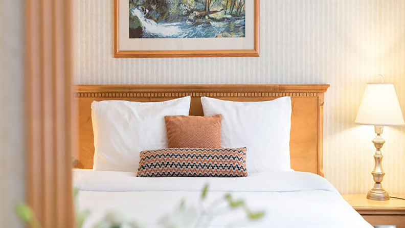 The Listel Whistler Hotel Deluxeroom Kingbed