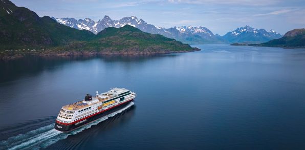 Ms Trollfjord Lofoten