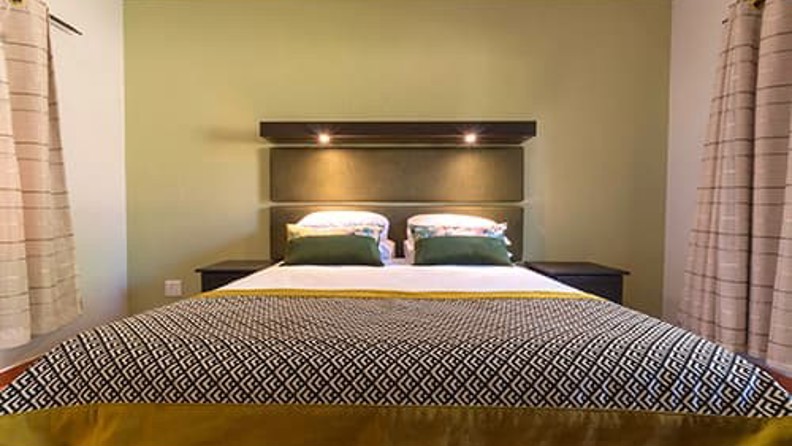 Canyon Lodge Standard Twin Room