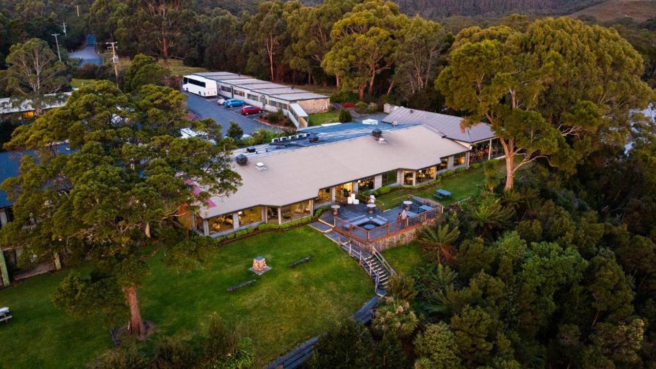 Strahan Village Udefra