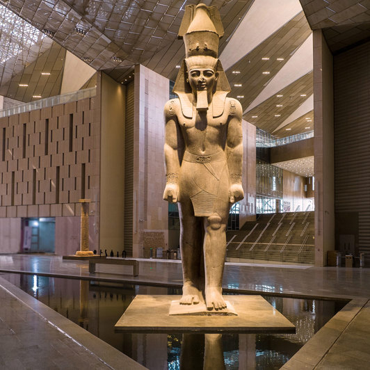 I får også tid til at opleve det nye og enorme egyptiske museum i Cairo.