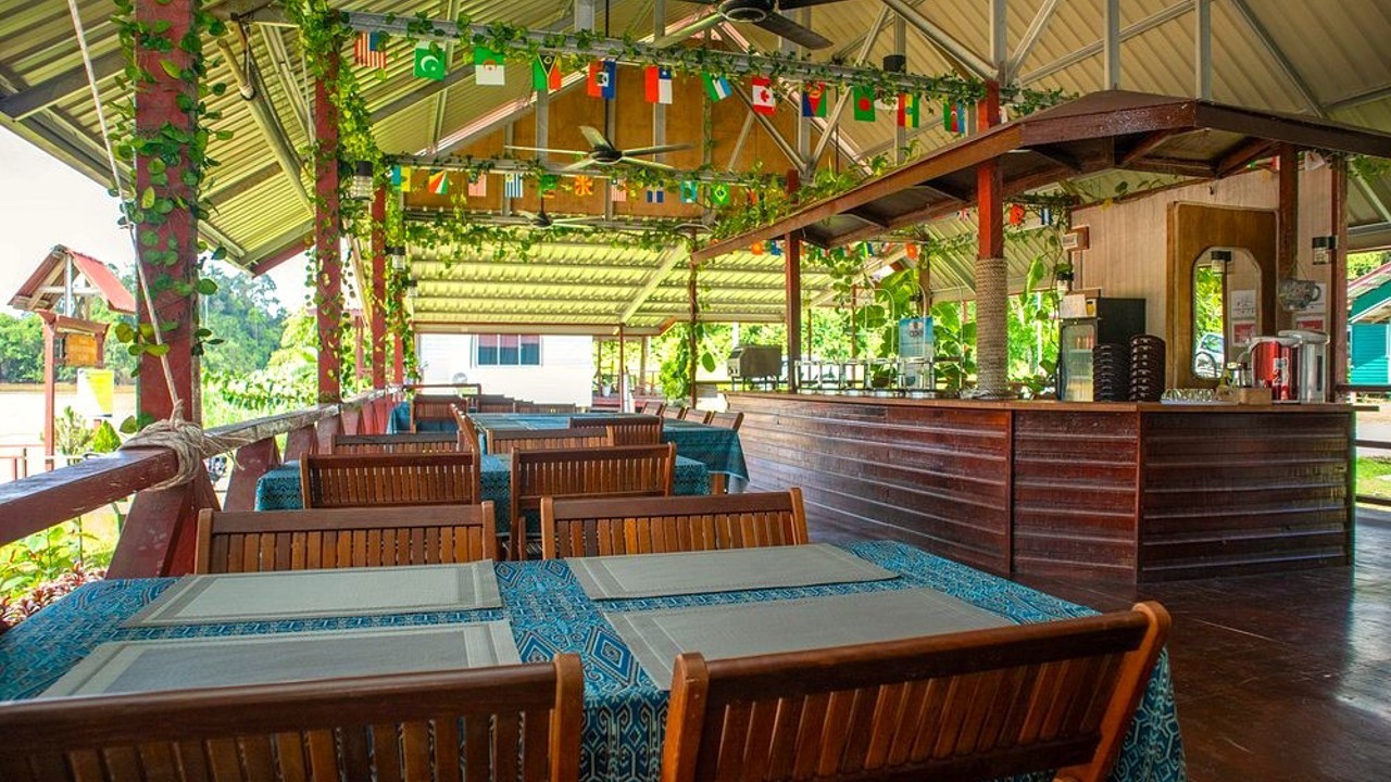 Sukau Greenview Lodge Restaurant 01