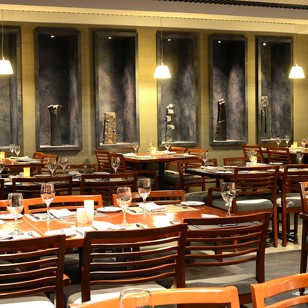 Holiday Inn Santiago Restaurant 02