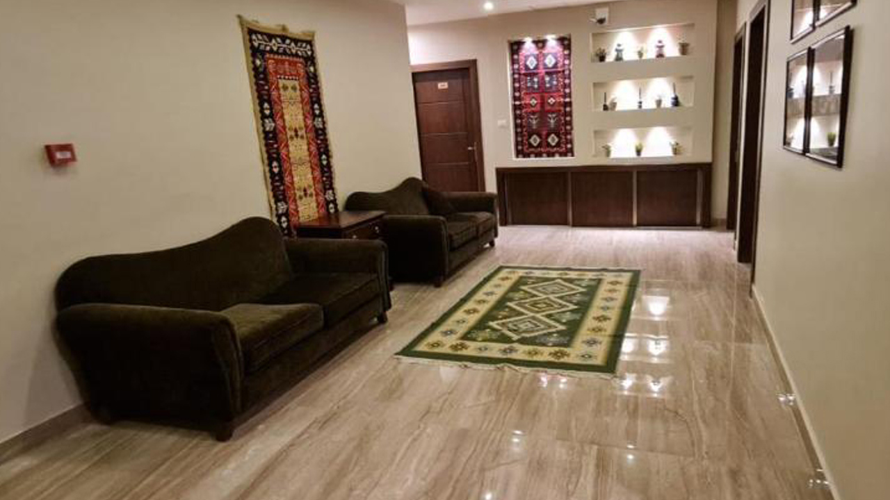 jordan - madaba - black iris hotel_lounge_01