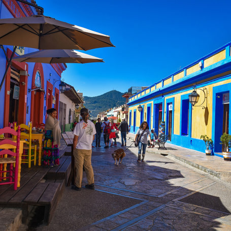 mexico - Mexico_San Cristóbal de las Casas_gågade_01