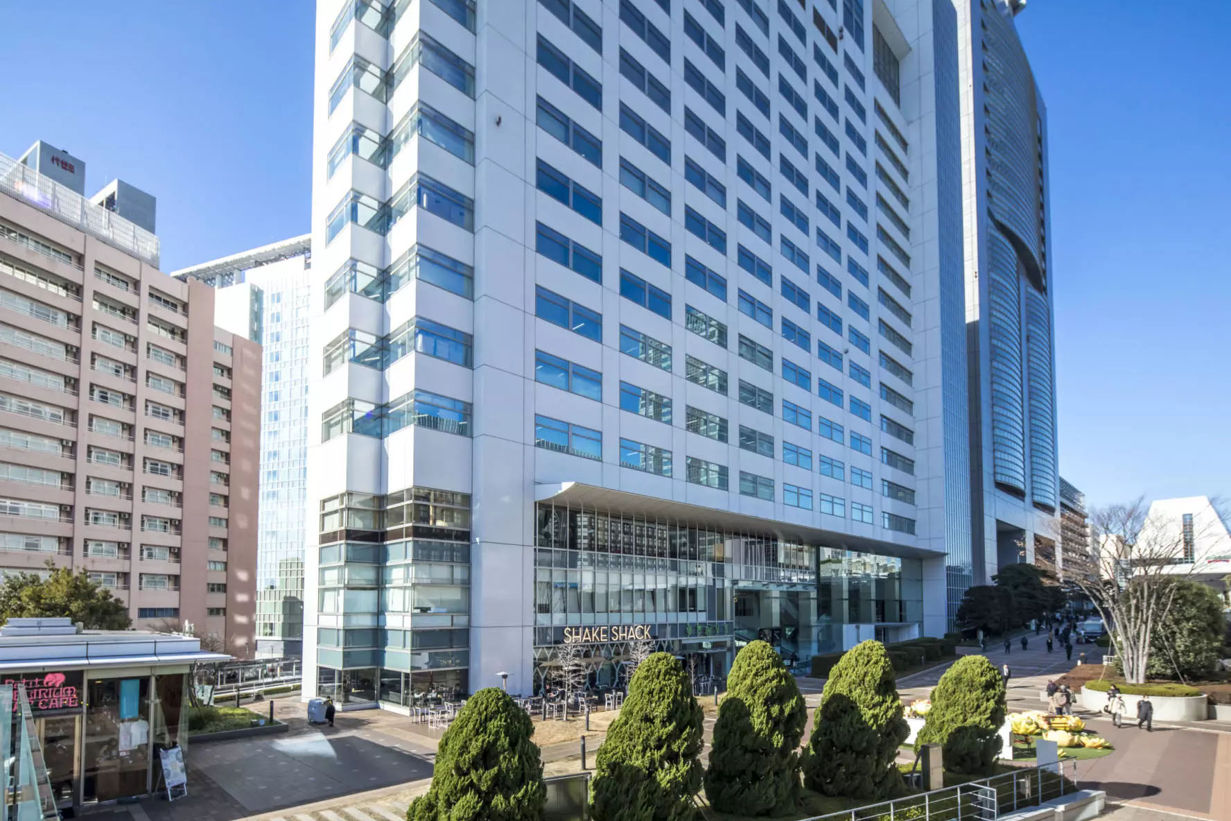 Hotel Century Southern Tower Facade 01