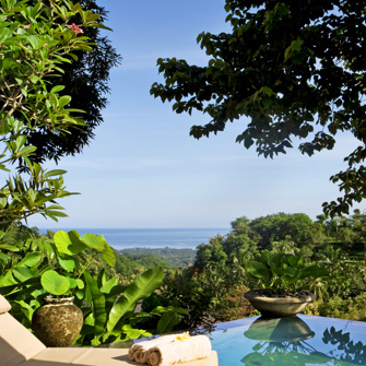 bali - lovina - the damai resort_pooldeck view_01