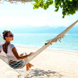 bali - bali_strand_kvinde_01