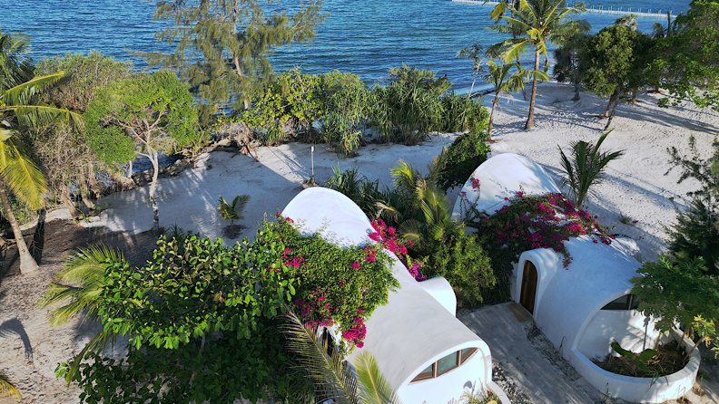 Zanziblue Wawes Oceanfront view 02