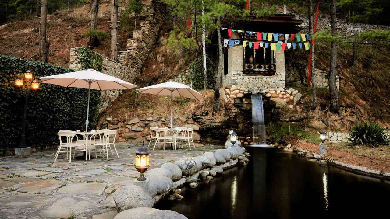 Yugharling Resort Udendørs Siddeareal Bar