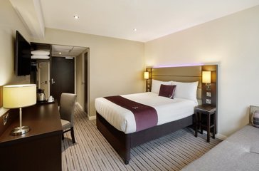 Premier Inn Lauriston Room